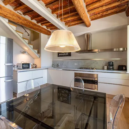 Charming In Lucca's Historic Center *