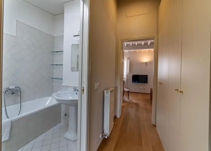 Charming In Lucca's Historic Center Апартаменты